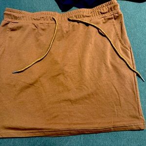 Skirt Shein curve 1xl New never used